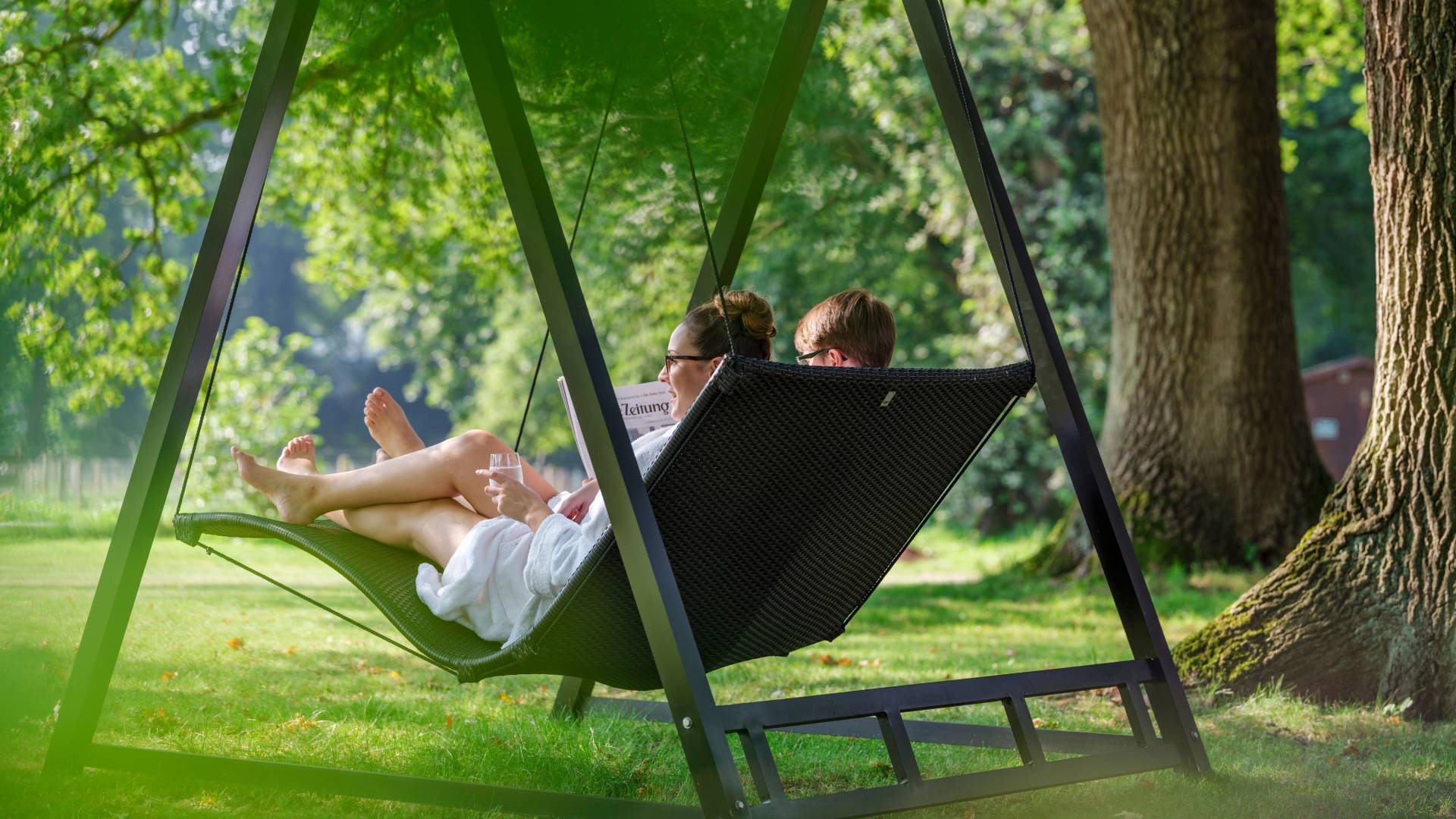 Liegeschaukel im Garten des Jagdhaus Eiden