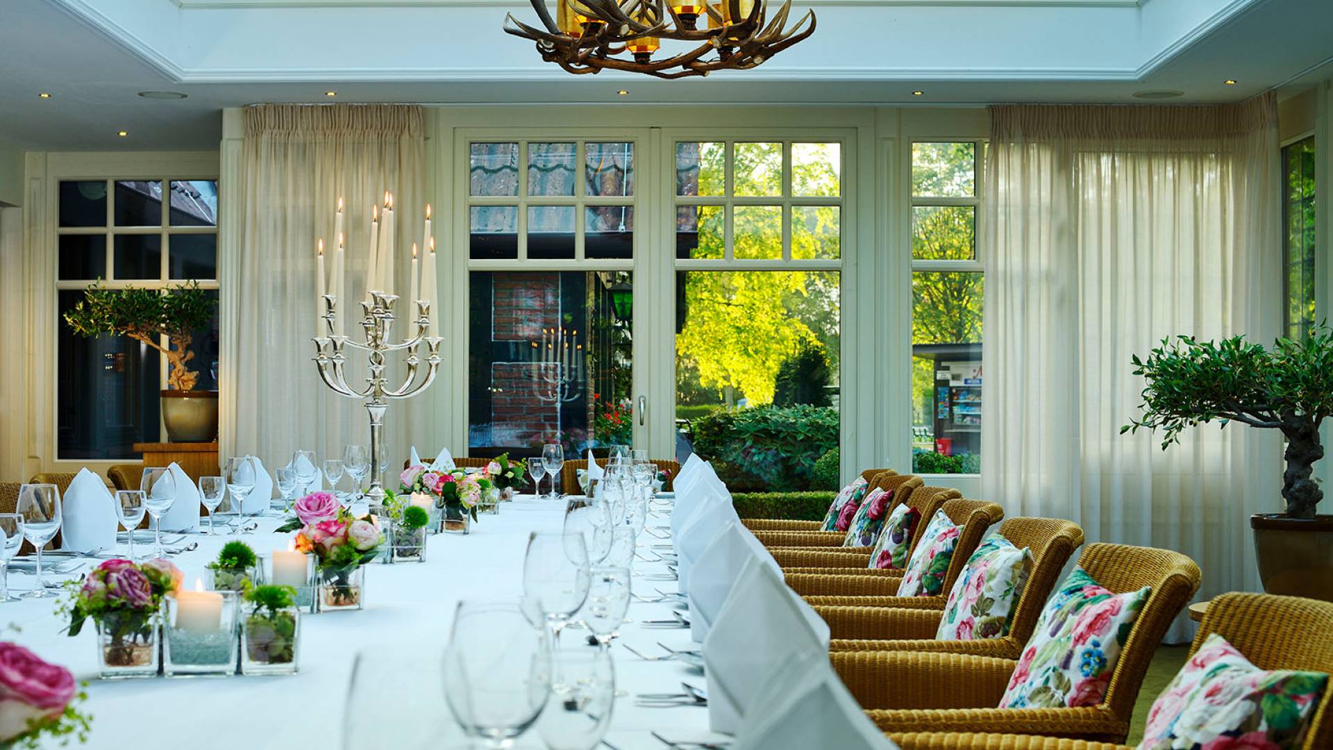 Table set for celebrations at the Romantik Hotel Jagdhaus Eiden in Bad Zwischenahn