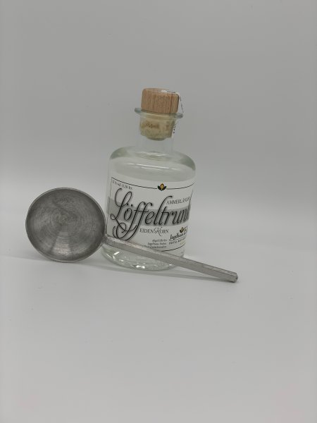 Löffeltrunk with tin spoon